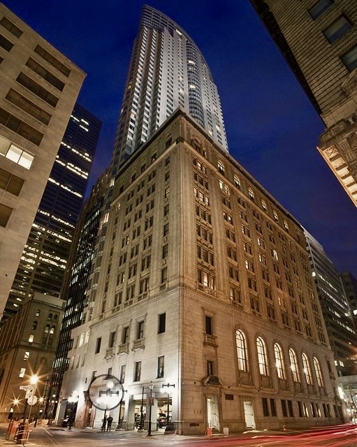 One King West Hotel & Residence